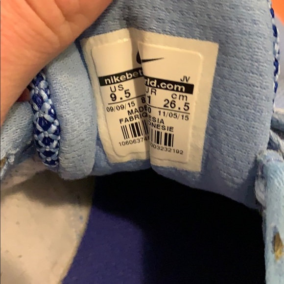 Nike womens sneakers - Picture 3 of 4